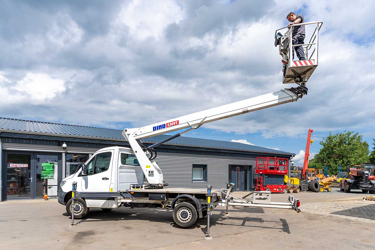 Dinolift Dino 230VT LKW BLT Damme